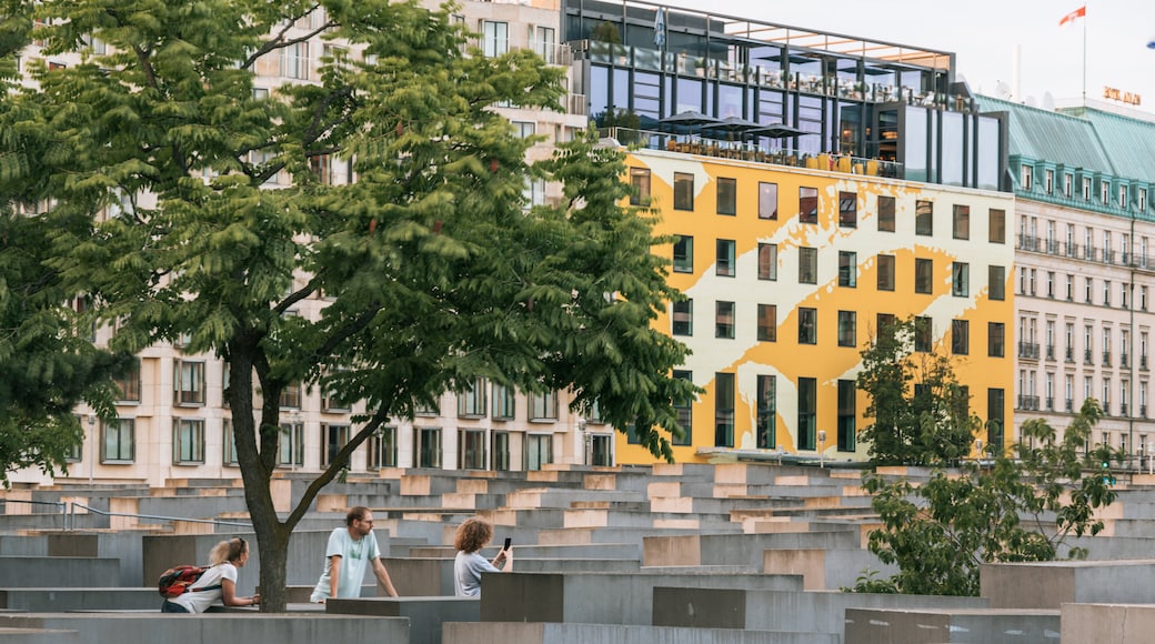 Holocaust Memorial