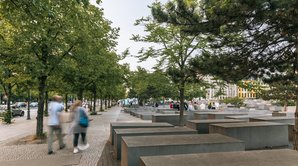 Holocaust Memorial