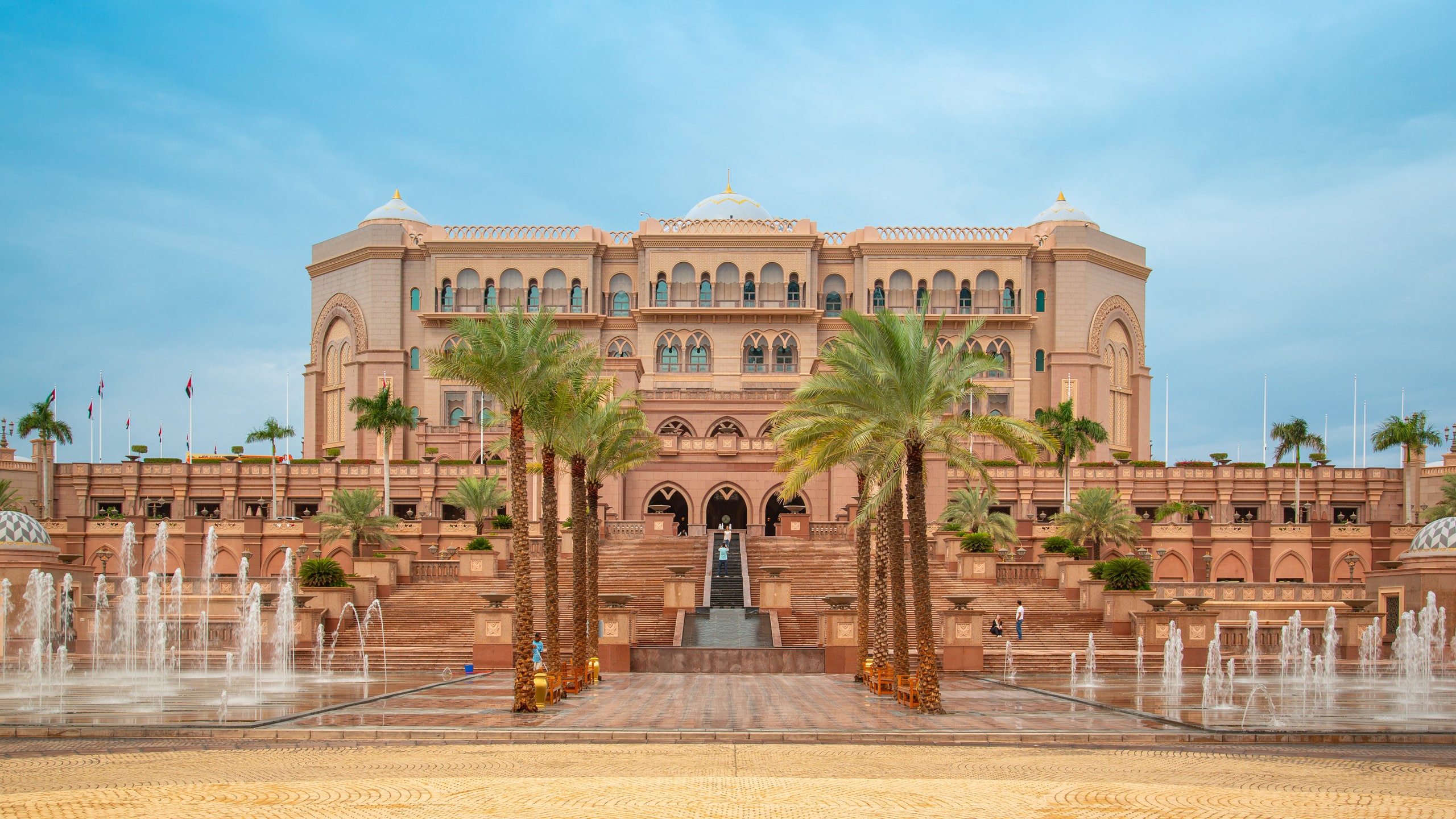 <h2>Los lugares mejor calificados para hospedarse cerca de la playa en Abu Dabi</h2> 