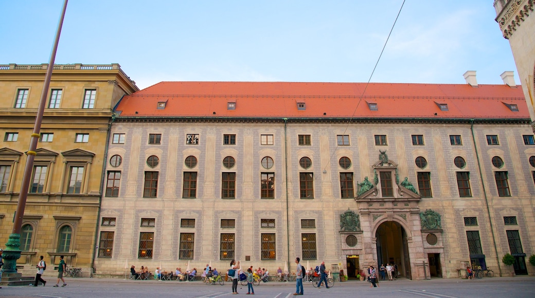 Odeonsplatz which includes a city, heritage architecture and street scenes