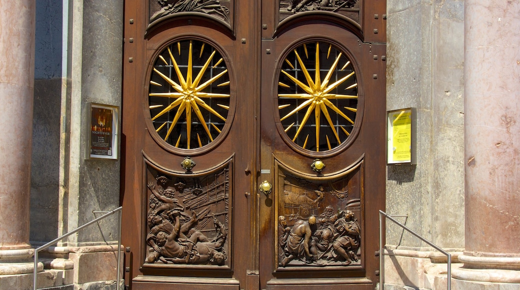 Asamkirche welches beinhaltet historische Architektur