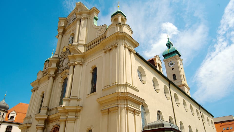 Munich which includes heritage architecture and a church or cathedral