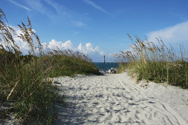 Folly Beach montrant vues littorales et plage