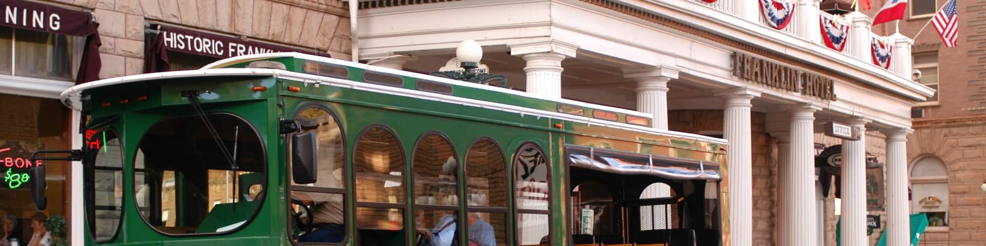 South Dakota which includes vehicle touring and street scenes