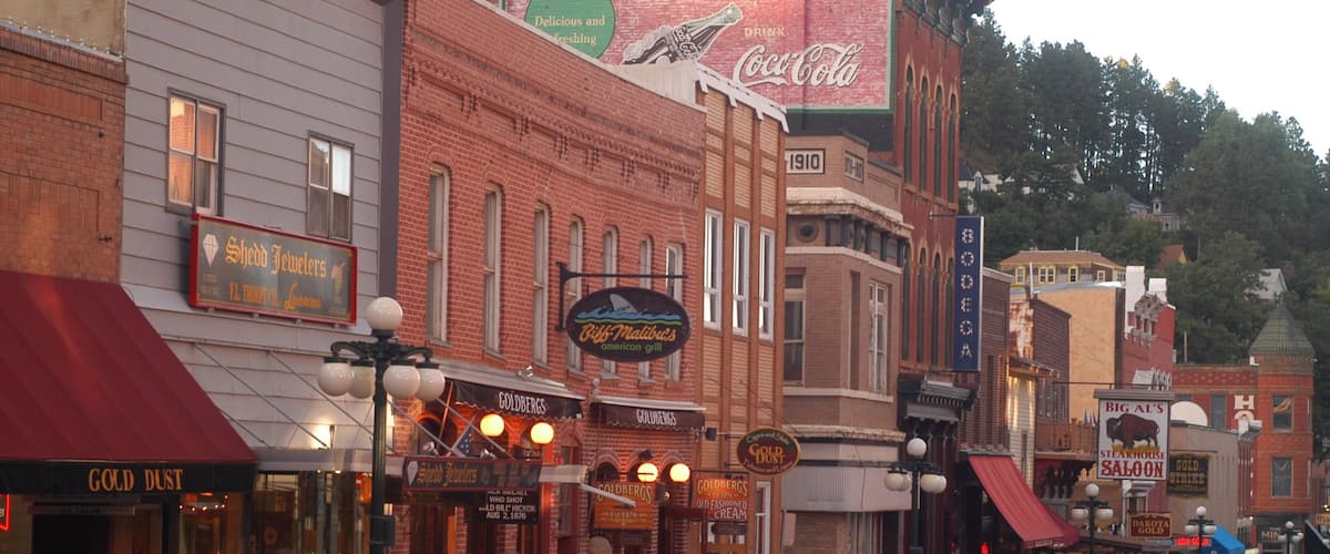 Deadwood showing street scenes