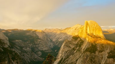 Yosemite Valley showing mountains, a sunset and a gorge or canyon