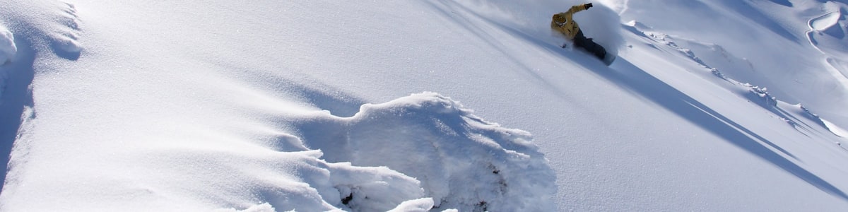 Skigebiet Mt Hutt mit einem Landschaften, Schnee und Snowboarden