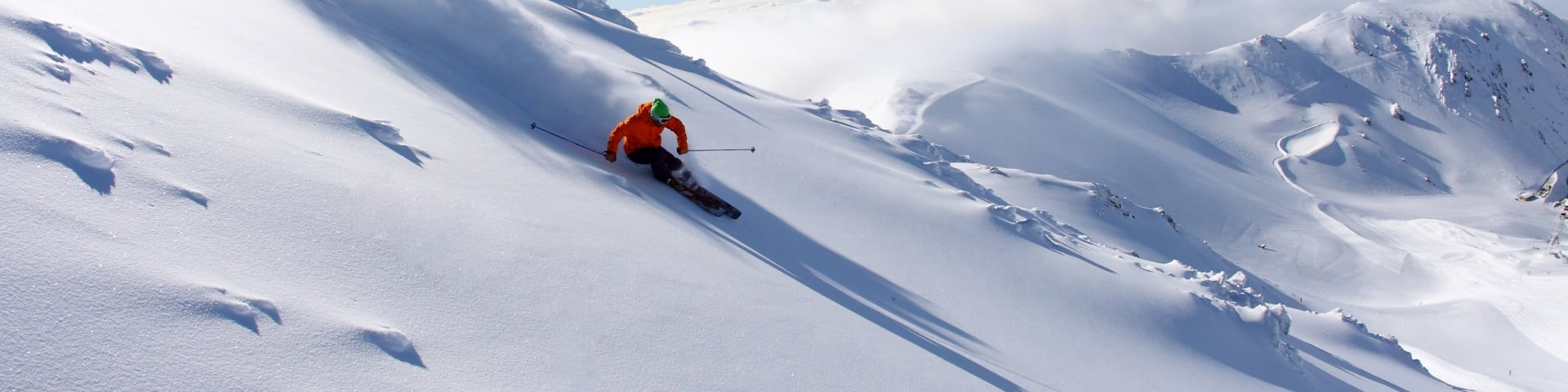 Mount Hutt Skifield featuring mountains, snow and snow skiing