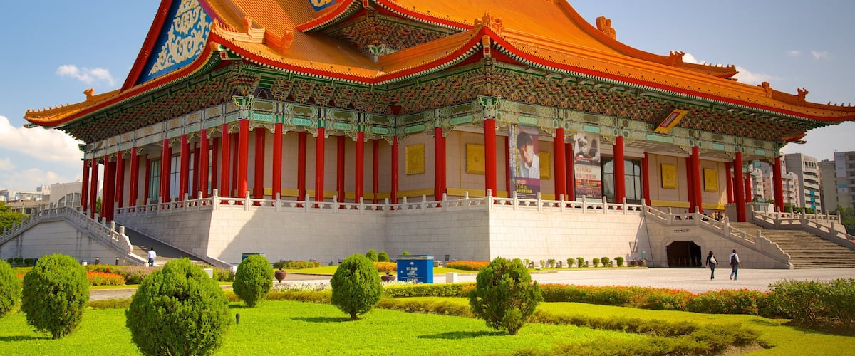 Taipei which includes a temple or place of worship, heritage architecture and religious elements