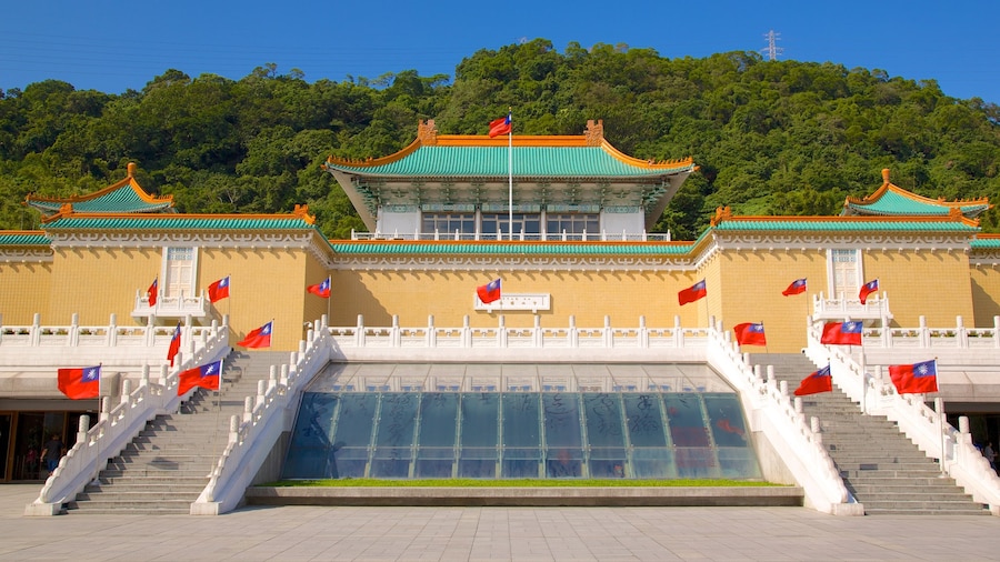 National Palace Museum featuring a temple or place of worship and religious aspects