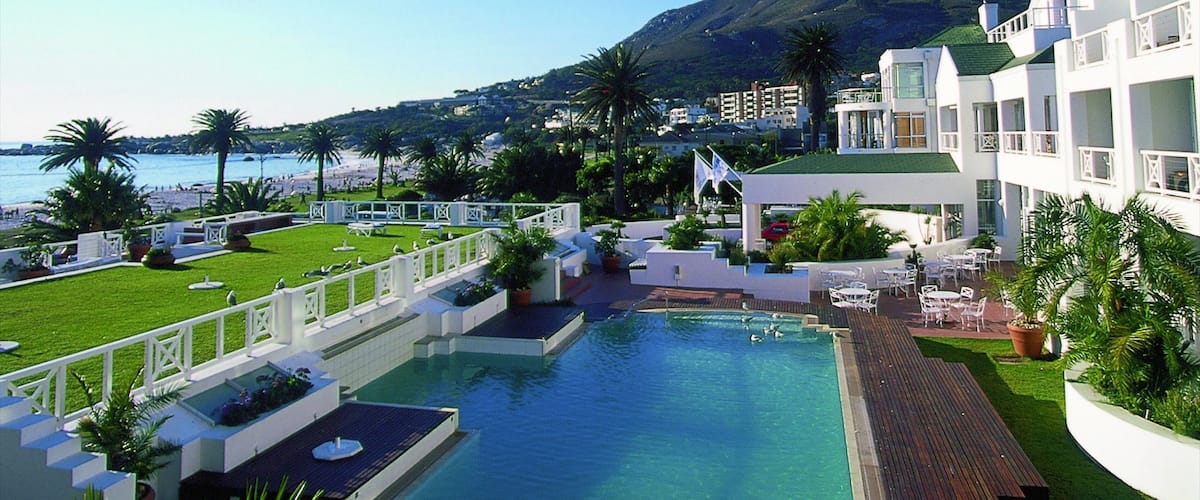 Camps Bay showing a luxury hotel or resort