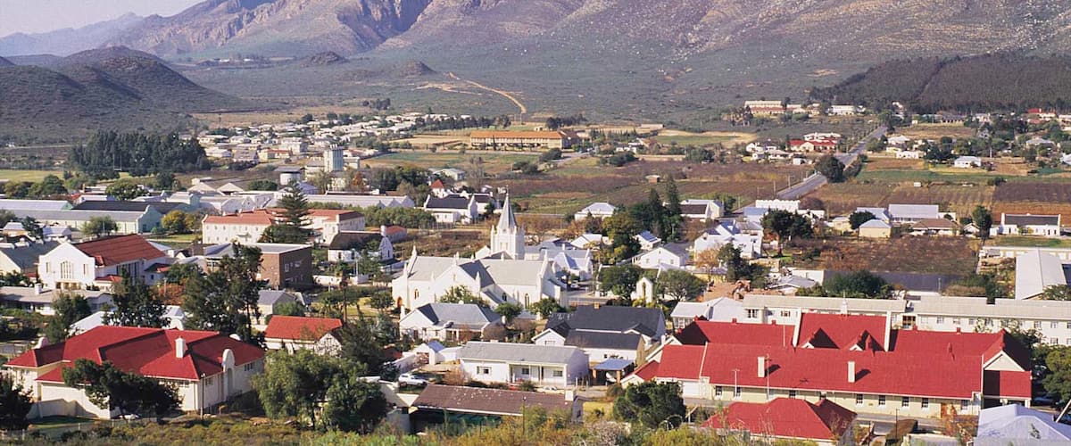 Montagu que incluye una casa, una pequeña ciudad o pueblo y vistas de paisajes