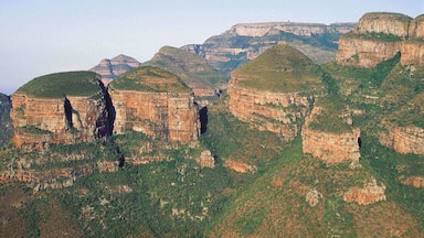 Mpumalanga - Limpopo que incluye vistas de paisajes y un barranco o cañón