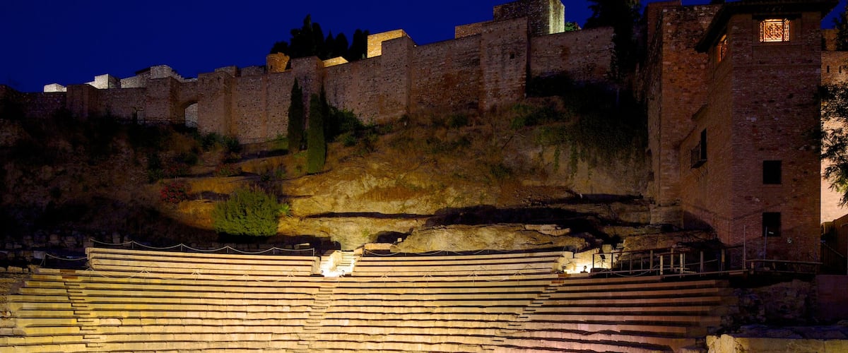 Spanje inclusief historische architectuur, nachtleven en vervallen gebouwen