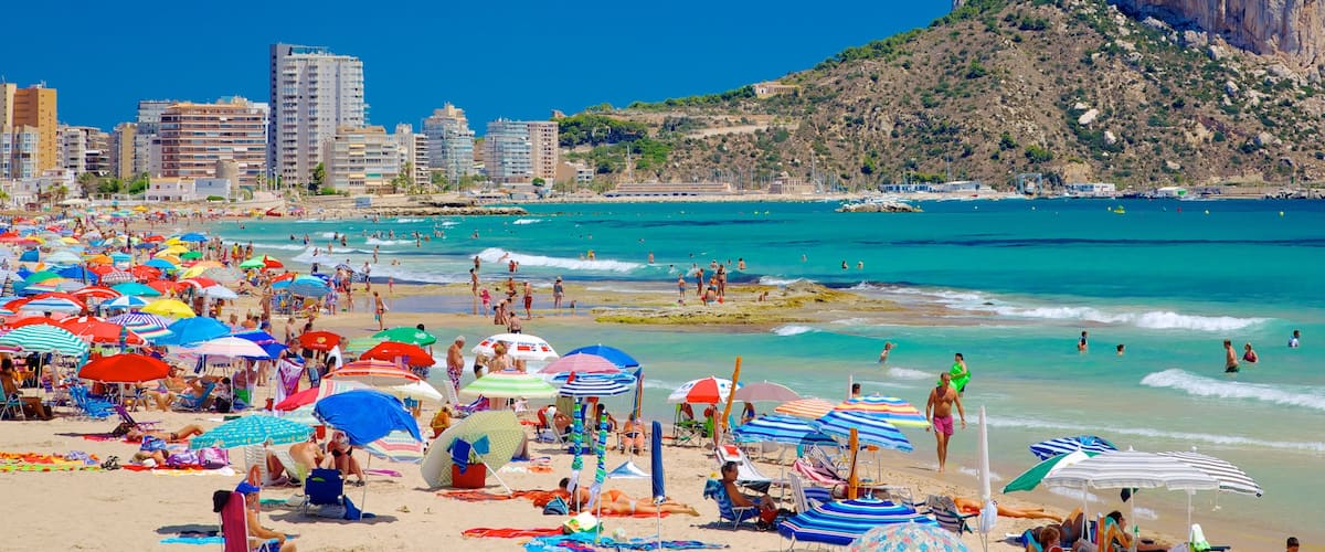 Calpe which includes a coastal town, swimming and a beach