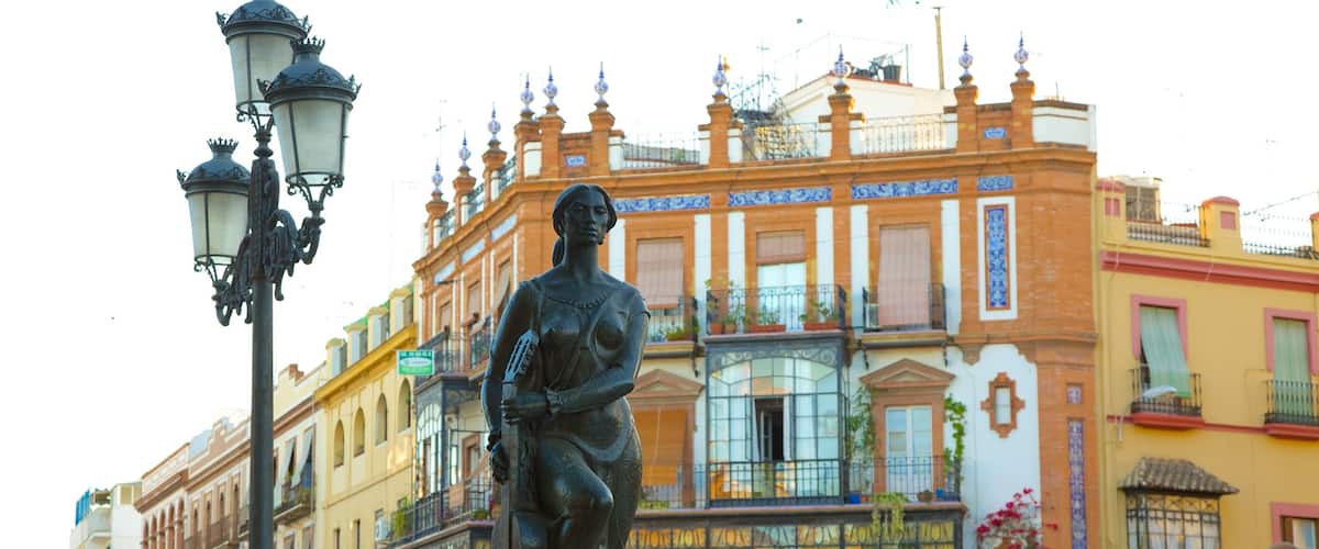 Triana montrant art, art en plein air et ville