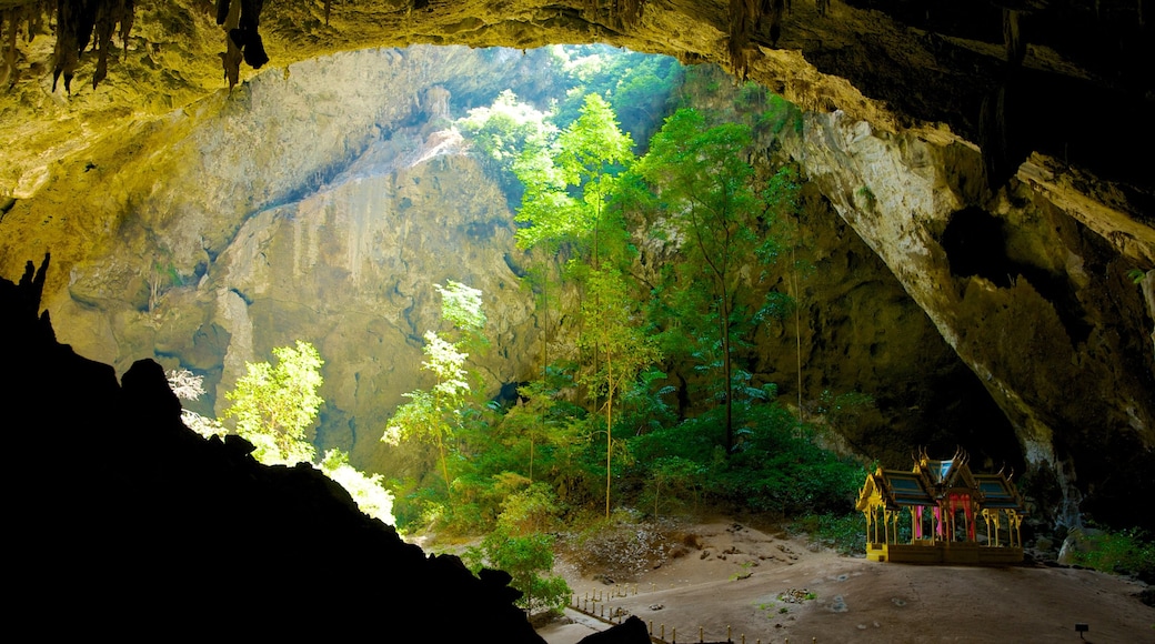 Sam Roi Yot National Park showing caves and landscape views