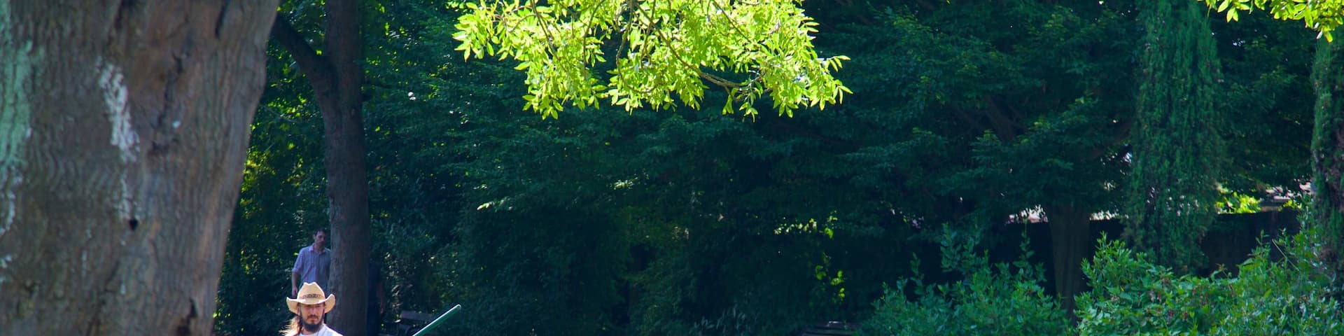 Canterbury which includes a garden, kayaking or canoeing and a river or creek