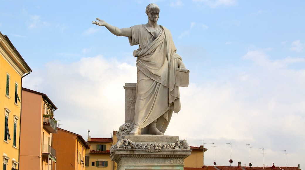 Piazza della Repubblica showing a city, a statue or sculpture and outdoor art