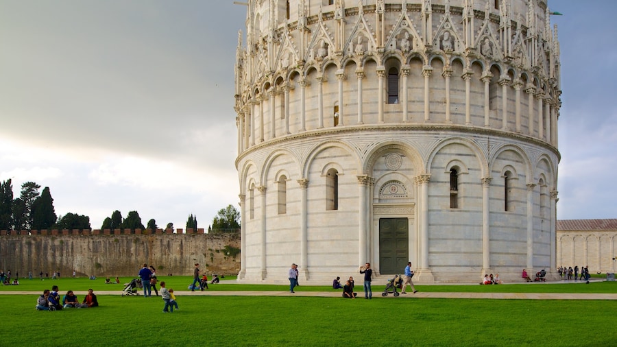 Pisa Baptistry which includes heritage architecture, a square or plaza and a city