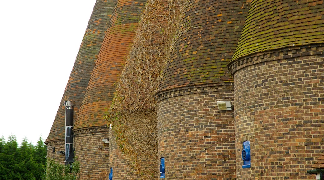 Hop Farm Family Park toont historische architectuur