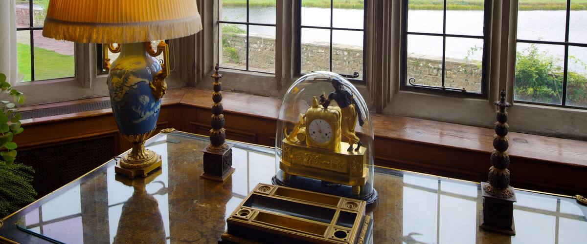 Leeds Castle mit einem Innenansichten, Geschichtliches und Palast oder Schloss