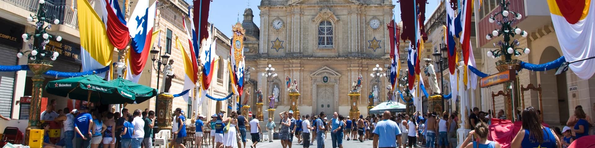 Zurrieq which includes heritage architecture, a city and a church or cathedral