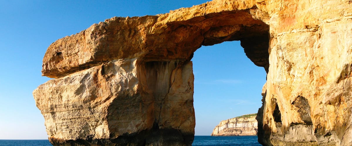 Gozo que incluye vistas de paisajes y costa rocosa