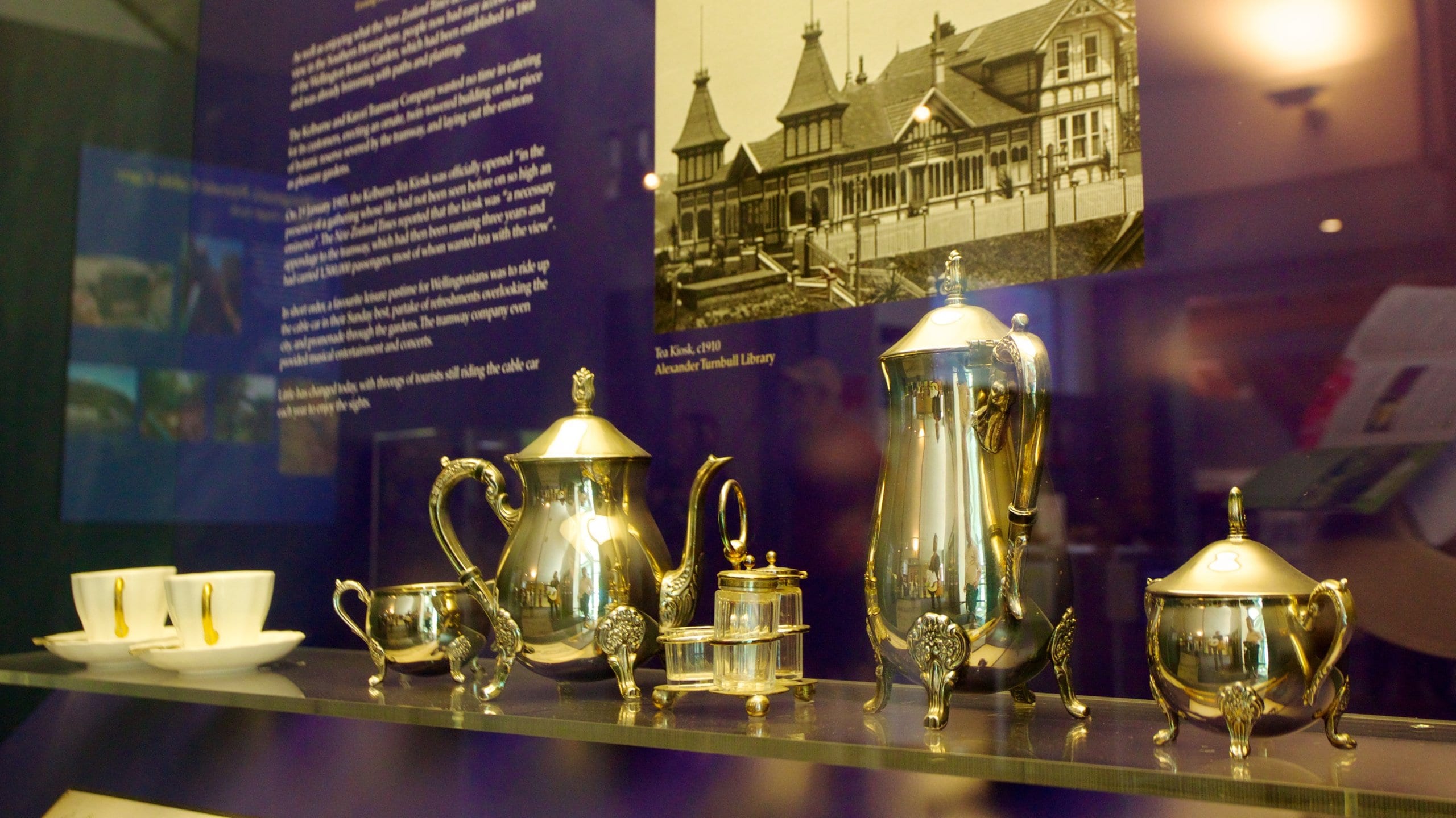 Cable Car Museum showing interior views
