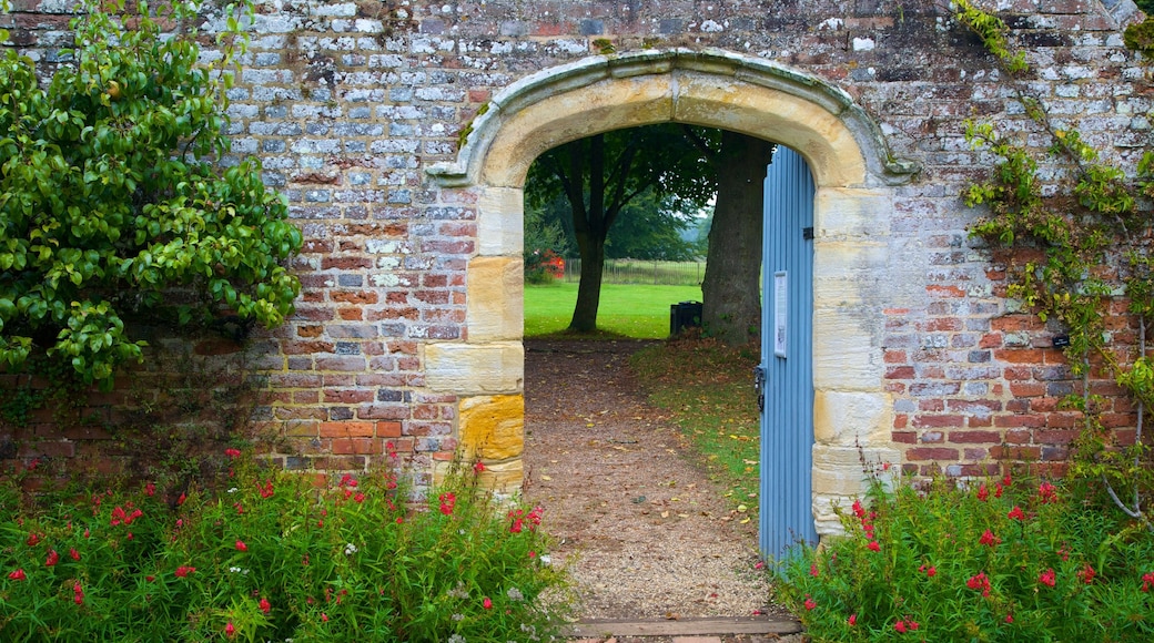 Penshurst Place and Gardens featuring flowers and a park