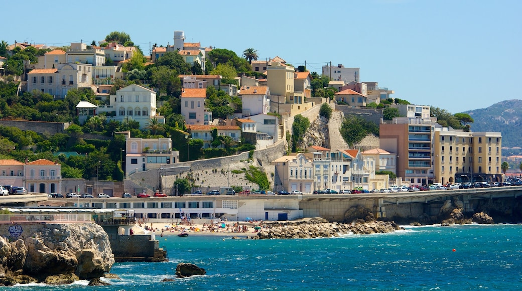 Marseille showing rocky coastline, a coastal town and cbd