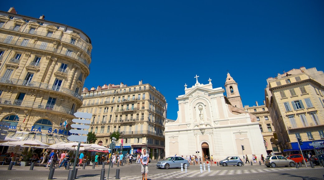 Vieux Port featuring street scenes, a city and central business district