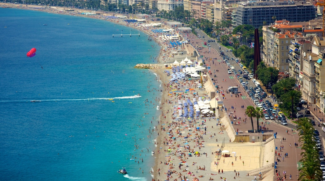 Colina del Castillo mostrando una playa, una ciudad costera y vistas generales de la costa