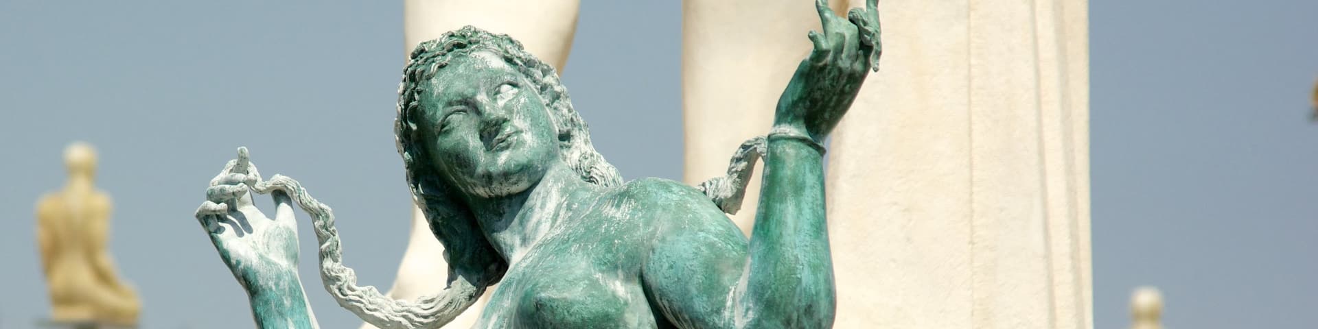 Place Massena featuring a statue or sculpture