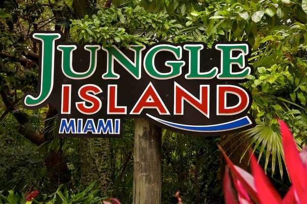 Jungle Island showing signage