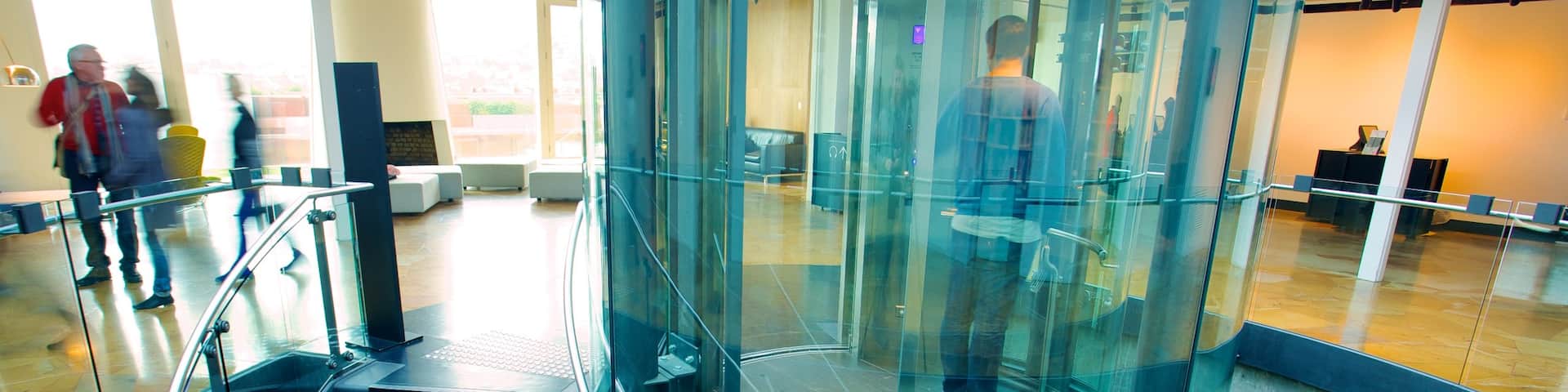 Museum of Old and New Art qui includes architecture moderne et vues intérieures