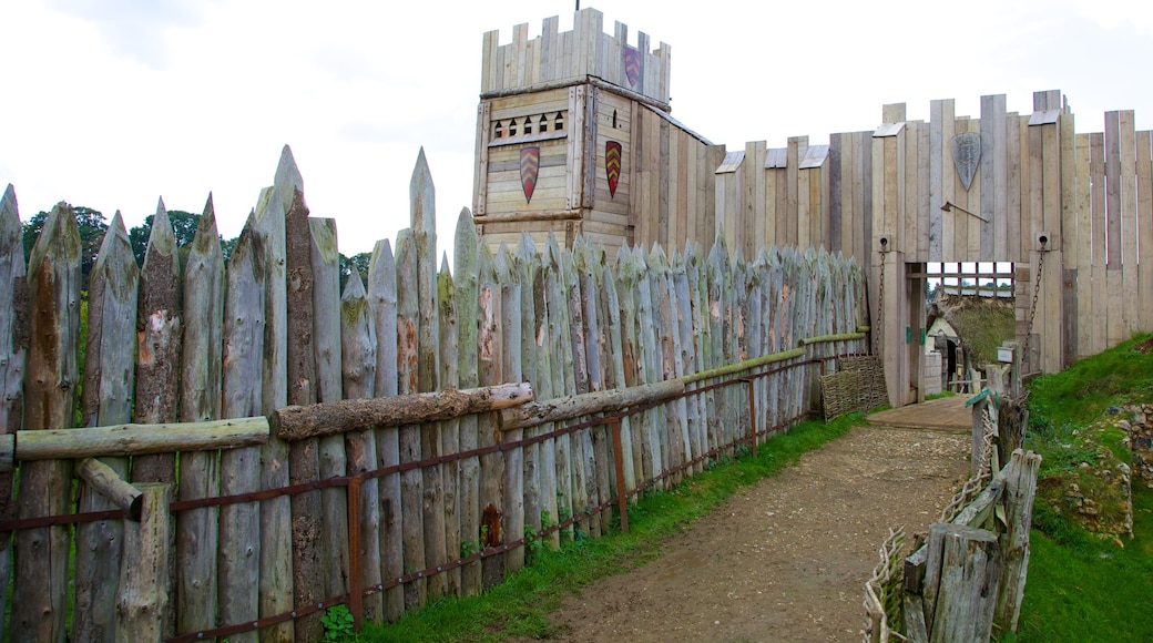 Mountfitchet Castle showing heritage architecture, a castle and heritage elements