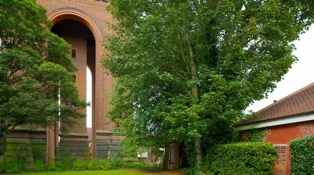 Colchester showing heritage architecture and a garden