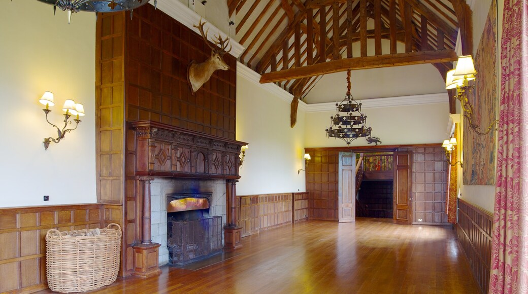 Layer Marney Tower featuring sisäkuvat ja vanha arkkitehtuuri