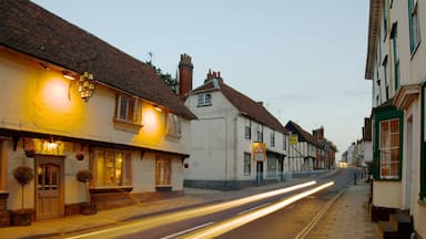 Saffron Walden som viser gatescener, hus og by