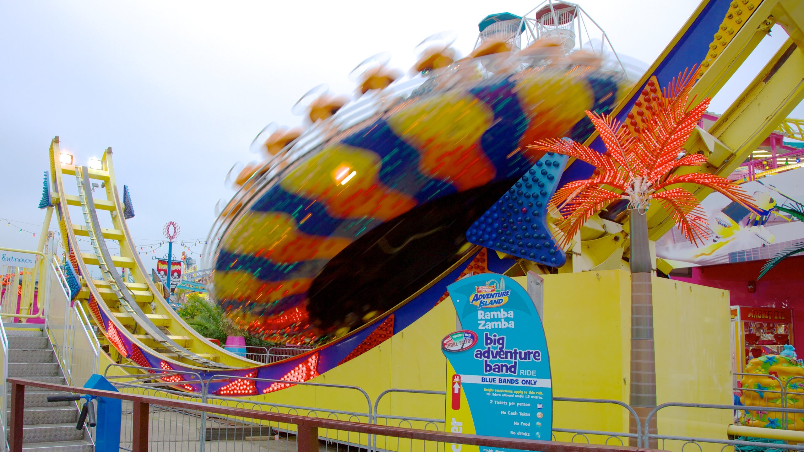 Adventure Island showing rides