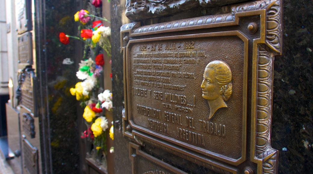 Chacarita Cemetery showing signage