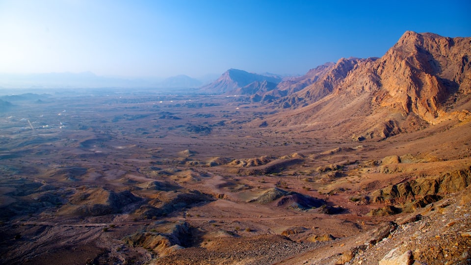 Muscat montrant panoramas et montagnes