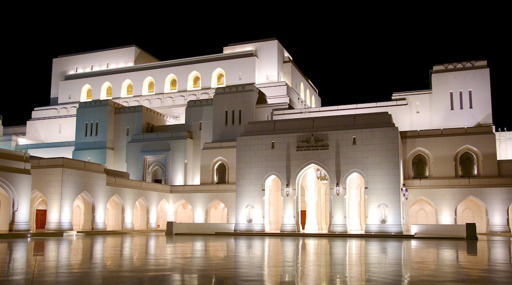 Muscat caratteristiche di paesaggio notturno, teatro e architettura d\'epoca