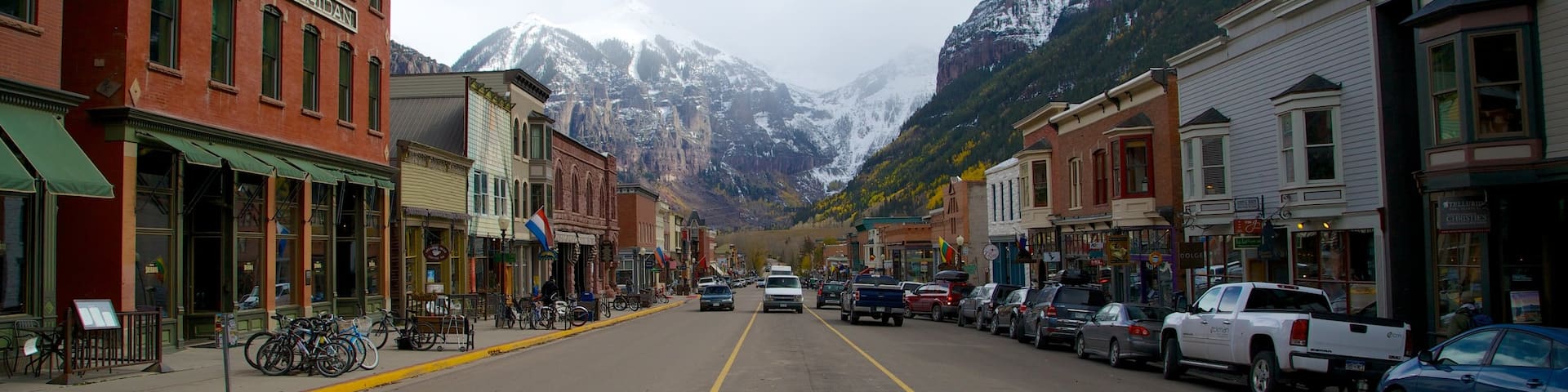 Telluride Ski Resort das einen Berge, Straßenszenen und Kleinstadt oder Dorf