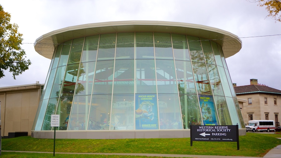 Western Reserve Historical Society qui includes architecture moderne et ville