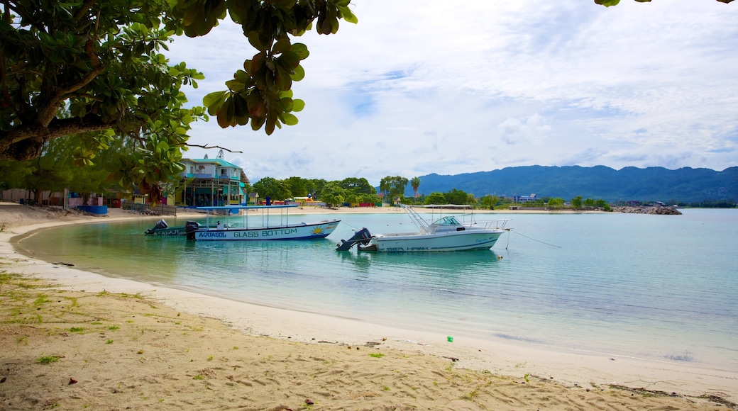 สวนสนุก AguaSol เนื้อเรื่องที่ หาดทราย, ชายฝั่งทะเล และ การพายเรือ