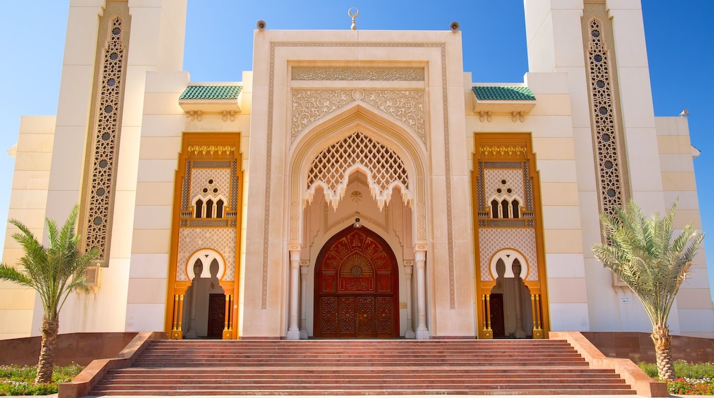 Sharjah toont een moskee en religieuze aspecten