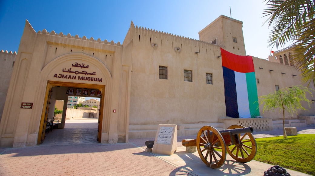 Ajman montrant patrimoine architectural