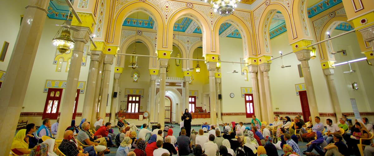 Mosquée de Jumeirah mettant en vedette éléments religieux, mosquée et vues intérieures